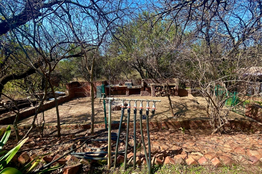 6 Bedroom Property for Sale in Melodie North West